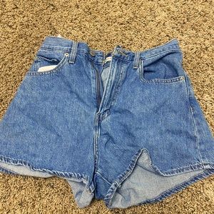 Levi’s light wash high waisted shorts